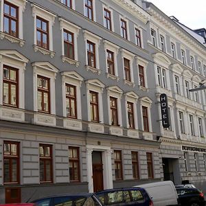 caratart Hotel Bombolo Wien